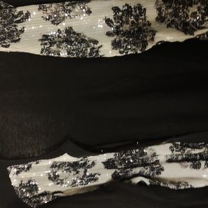 Cardigan sequin pattern on front